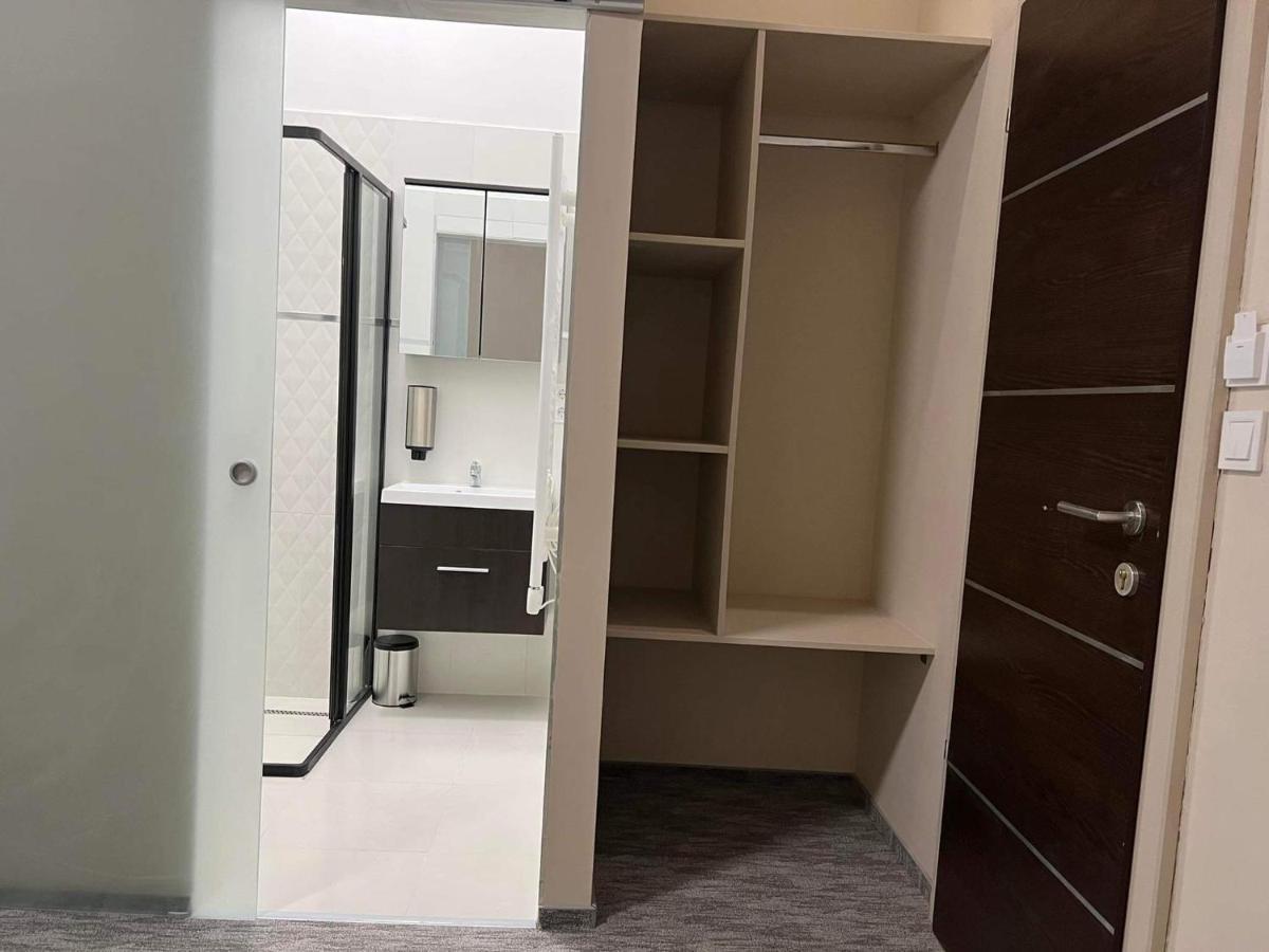 Kinizsi Udvar Apartmanhaz Balatonboglár 外观 照片