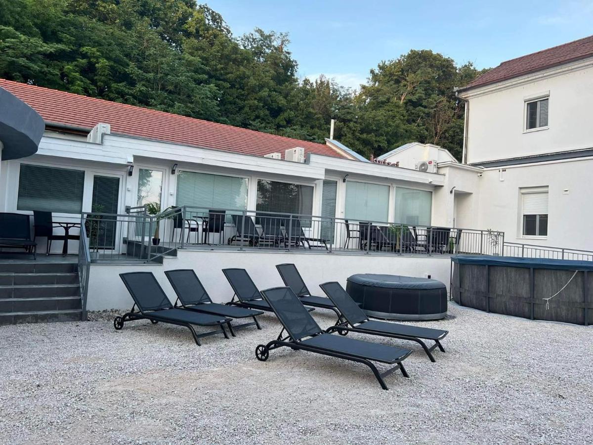 Kinizsi Udvar Apartmanhaz Balatonboglár 外观 照片