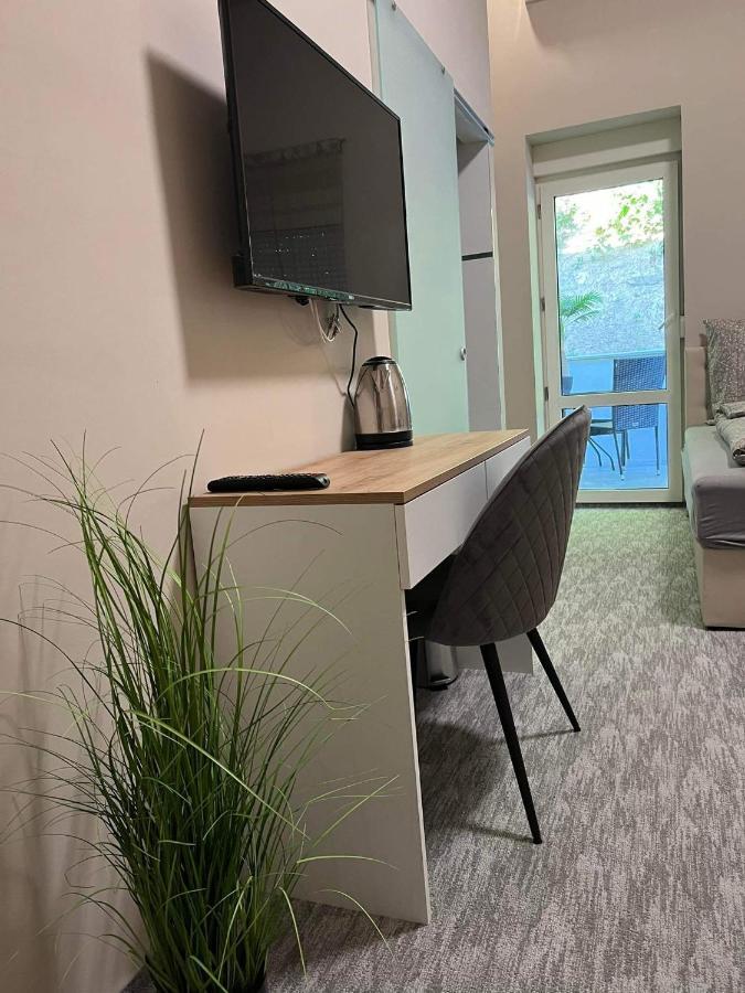 Kinizsi Udvar Apartmanhaz Balatonboglár 外观 照片