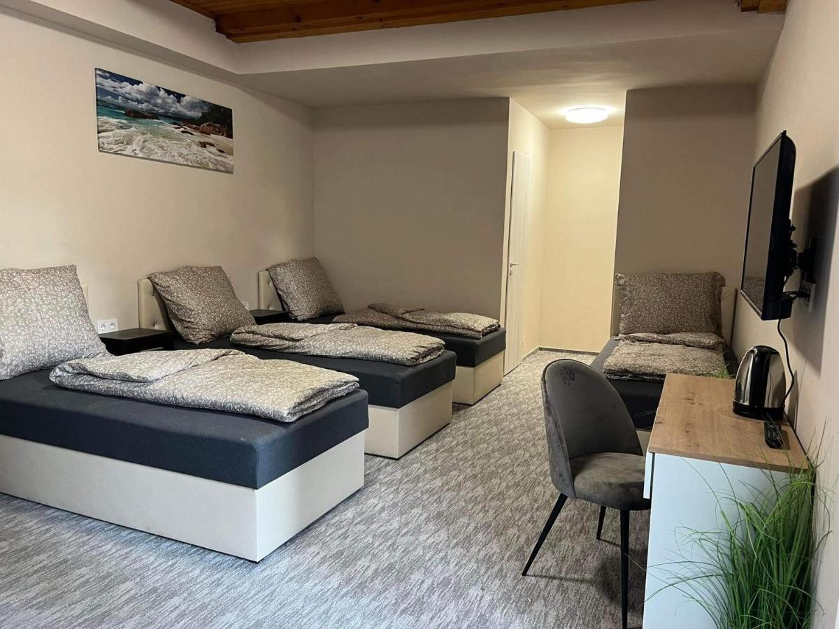 Kinizsi Udvar Apartmanhaz Balatonboglár 外观 照片