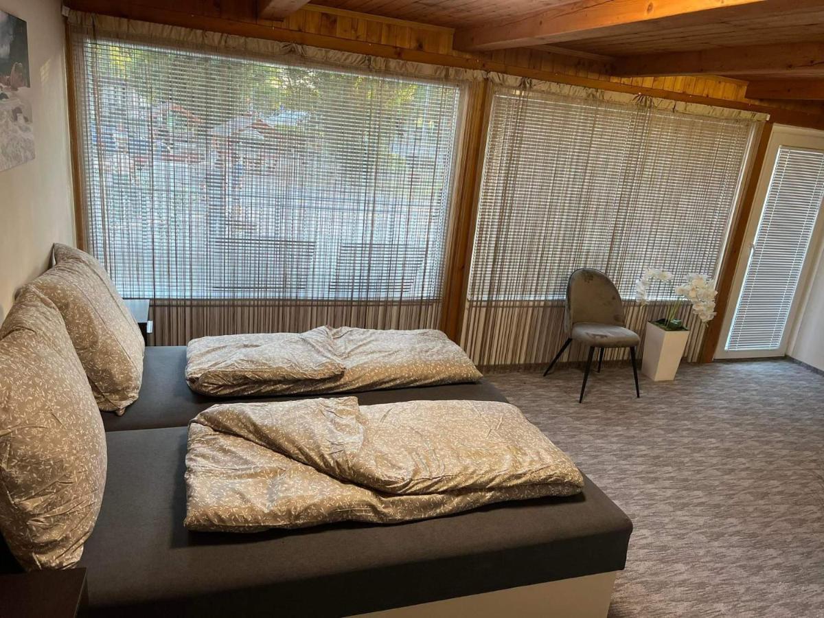 Kinizsi Udvar Apartmanhaz Balatonboglár 外观 照片