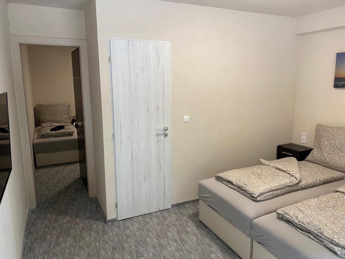 Kinizsi Udvar Apartmanhaz Balatonboglár 外观 照片