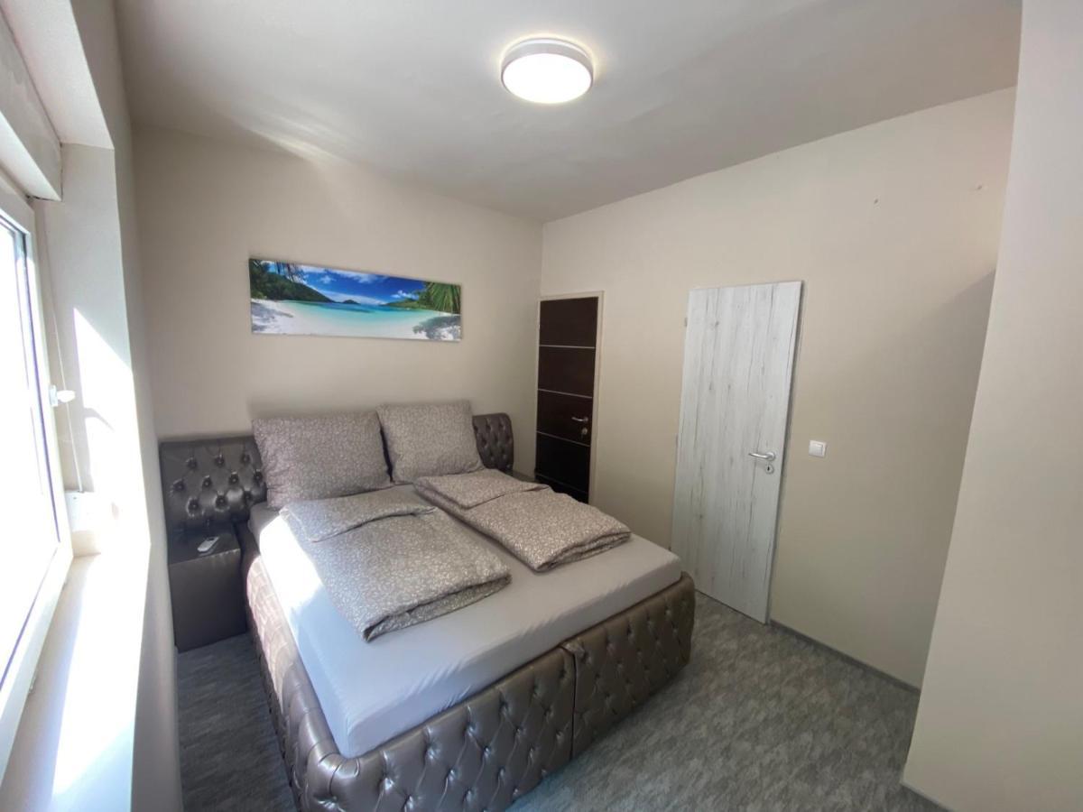 Kinizsi Udvar Apartmanhaz Balatonboglár 外观 照片