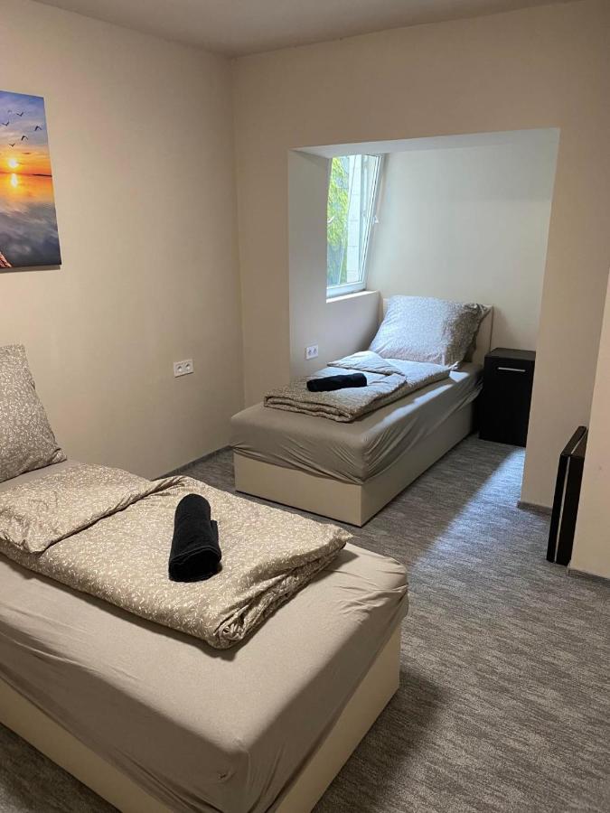 Kinizsi Udvar Apartmanhaz Balatonboglár 外观 照片
