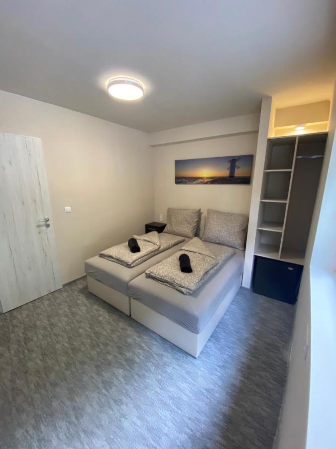 Kinizsi Udvar Apartmanhaz Balatonboglár 外观 照片