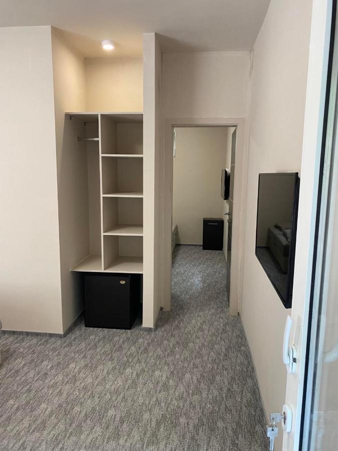 Kinizsi Udvar Apartmanhaz Balatonboglár 外观 照片