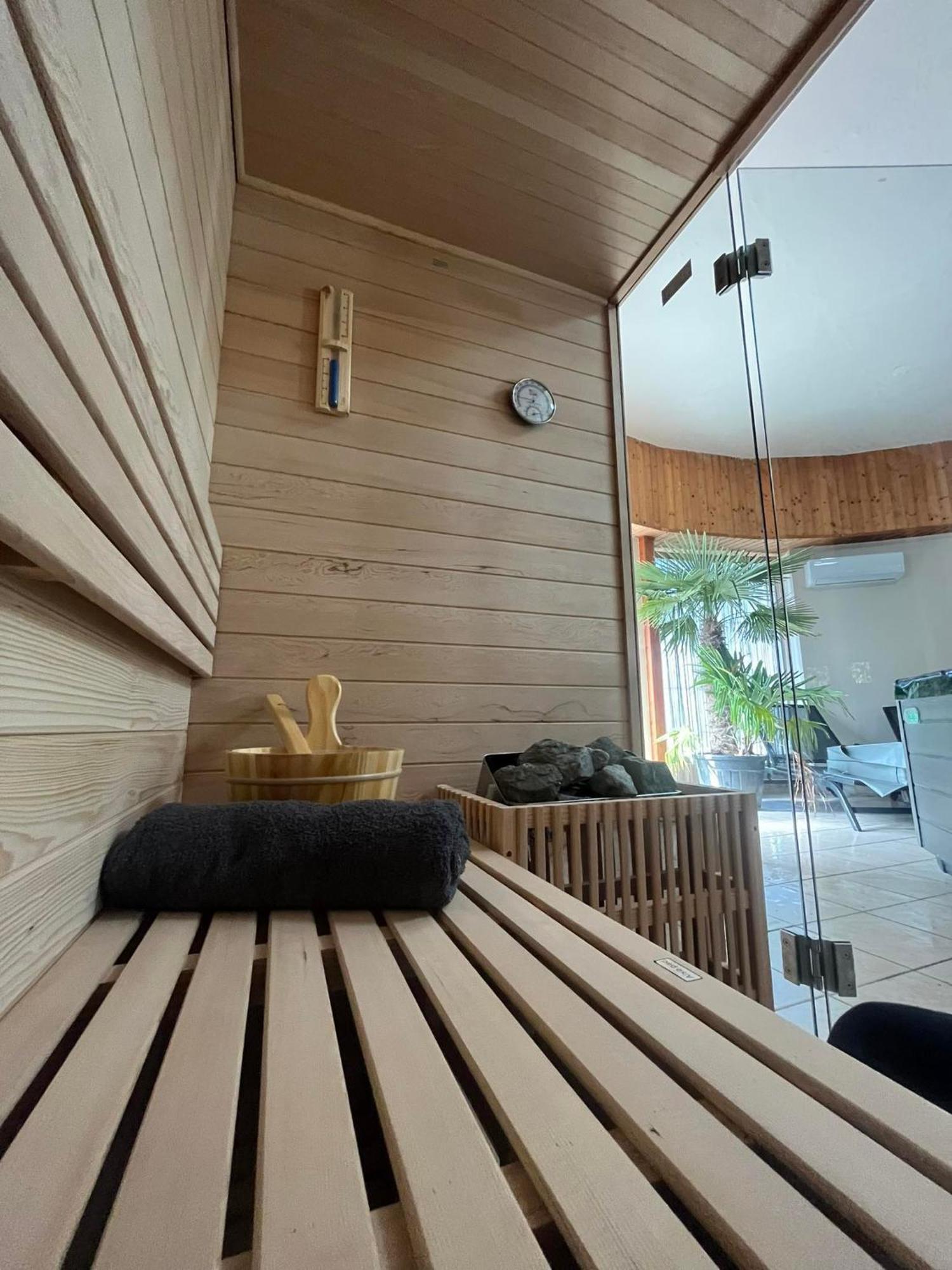 Kinizsi Udvar Apartmanhaz Balatonboglár 外观 照片